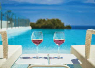 여름을 가장 쿨하게 즐기는 법, 도심과 자연 사이로 떠나는 호캉스