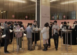 제주에서 펼쳐진 와인과 예술의 콜라보 ‘ 제11회 아트인더글라스 그랜드 테이스팅’ 성료