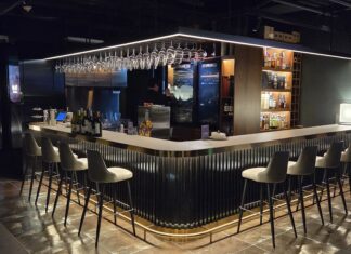 오감을 깨우는 힙플레이스, 블러프 Dine & Bar에서의 특별한 밤을 만나다